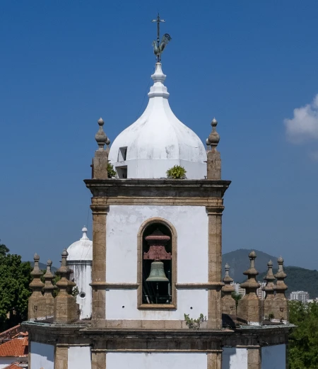 Campanário com grimpa