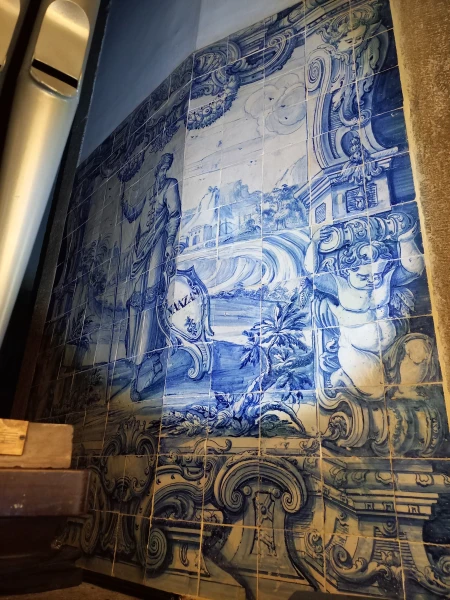 Painel de azulejos (Naazam)