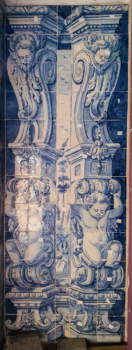 Painel de azulejos (árvore central)